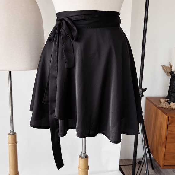 Revolt Society Dresses & Skirts - BLACK WRAP BALLET STYLE SKIRT 🩰🎧🎶